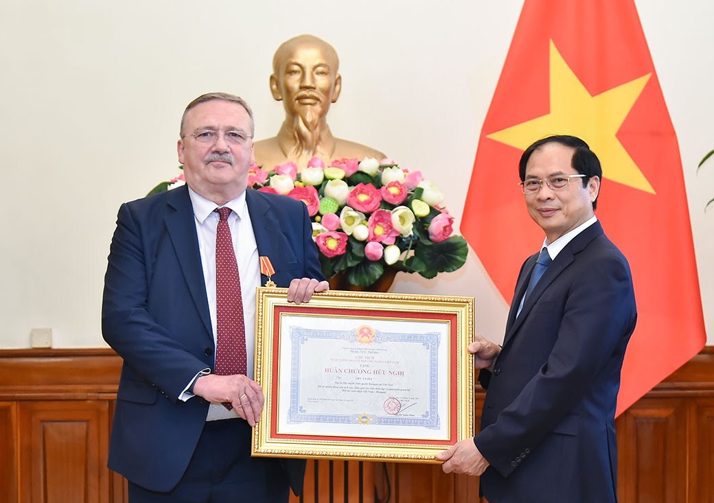 Cách đăng ký và đăng nhập tài khoản